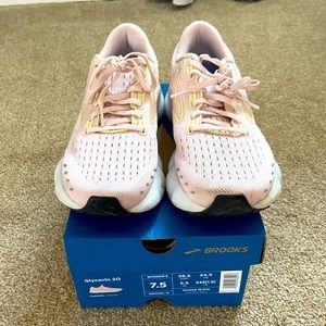 Pink Brooks Glycerin 20